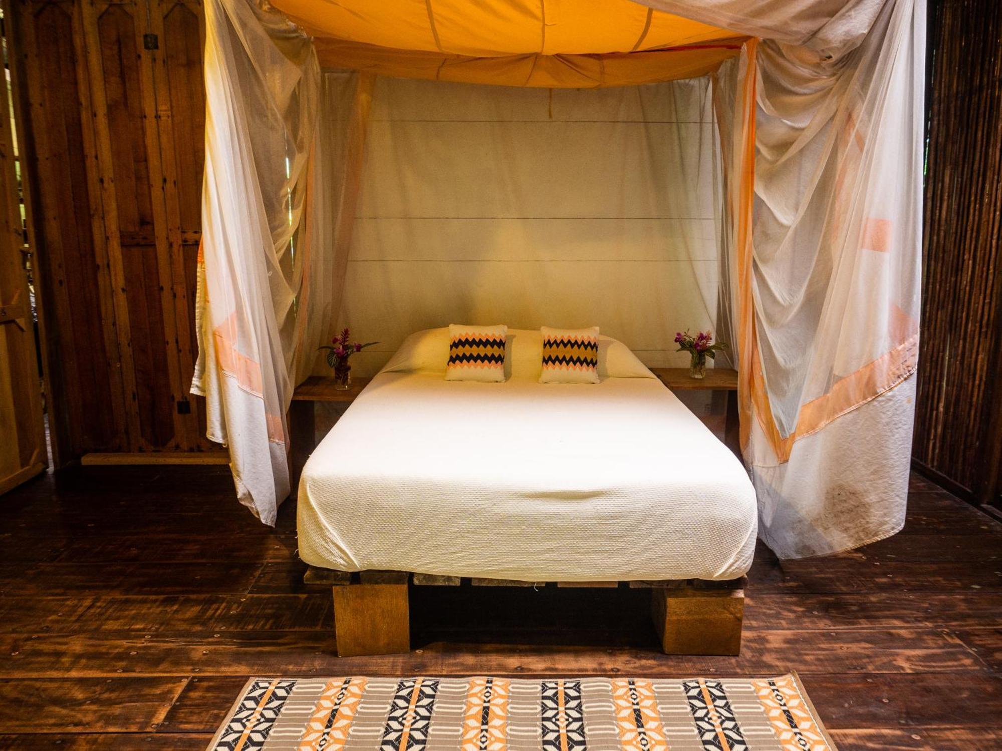 La Loma Jungle Lodge And Chocolate Farm Bocas del Toro Værelse billede